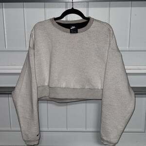 Nike Sportswear City Fleece Cropped Crewneck Sweatshirt (M)